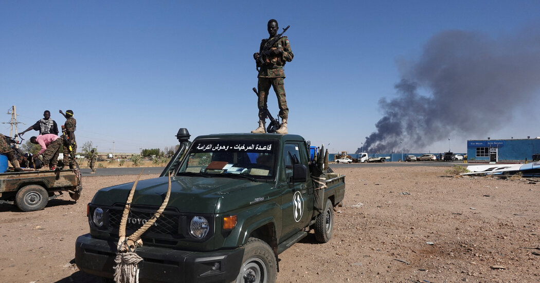 Fighting Intensifies in Sudan, Leaving Hundreds Dead - Stream24 News You are currently viewing Fighting Intensifies in Sudan, Leaving Hundreds Dead