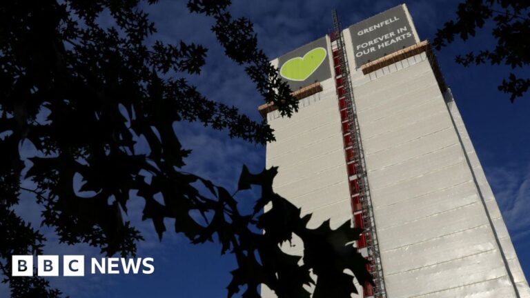 Read more about the article Grenfell Tower to be demolished, bereaved families told