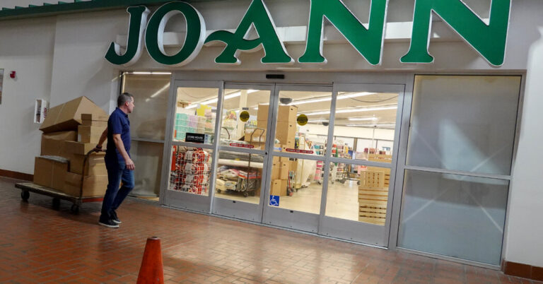 Read more about the article Joann, 80-Year-Old Crafts and Fabrics Retailer, Will Close All Stores