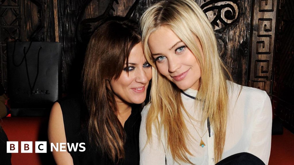 You are currently viewing Laura Whitmore shares final messages from Caroline Flack on fifth anniversary of death