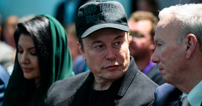 Read more about the article Over 230,000 Canadians Want Elon Musk’s Citizenship Revoked