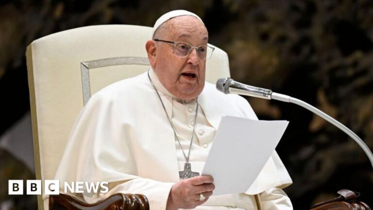 Read more about the article Pope Francis’s condition has slightly improved, Vatican says