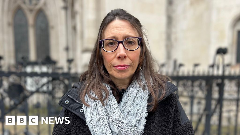 You are currently viewing School worker Kristie Higgs sacked for LGBT+ posts wins appeal