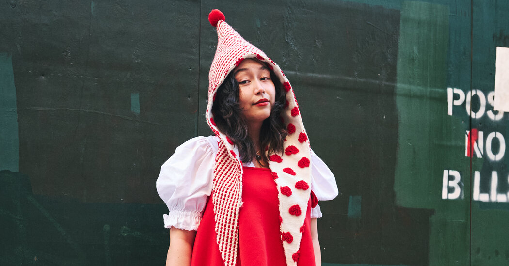 You are currently viewing Street Style Look of the Week: Fun Hat