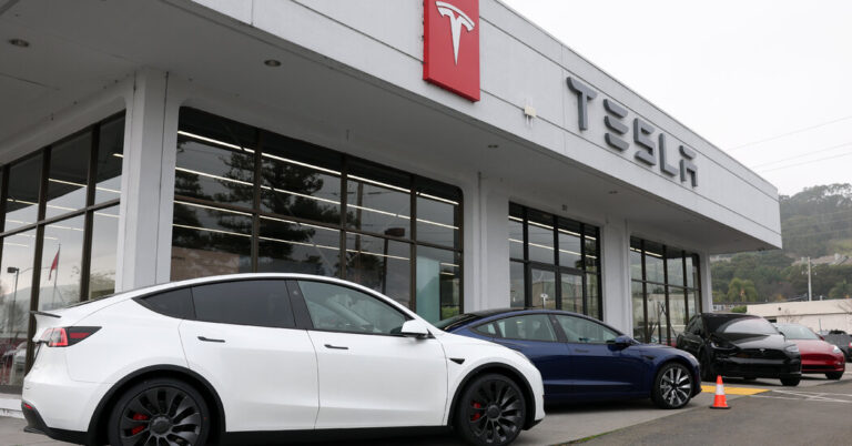 Read more about the article Tesla Is Again Showing Signs It Wants to Sell Cars in India