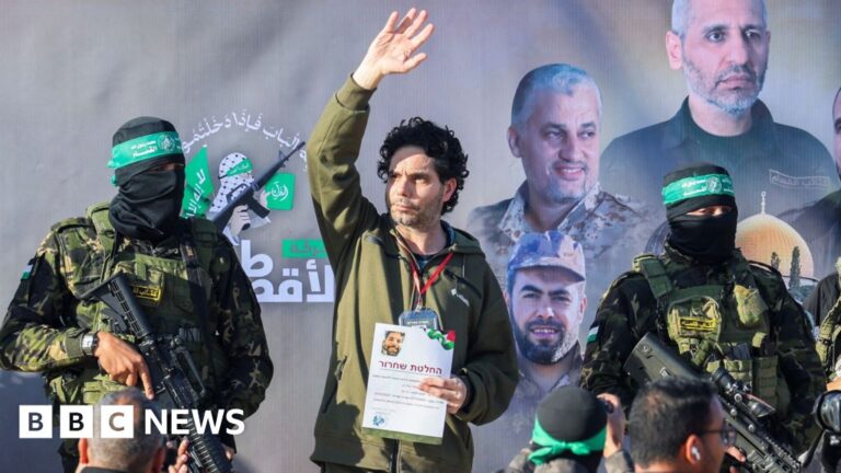 Read more about the article Three Israeli hostages and dozens of Palestinian prisoners released