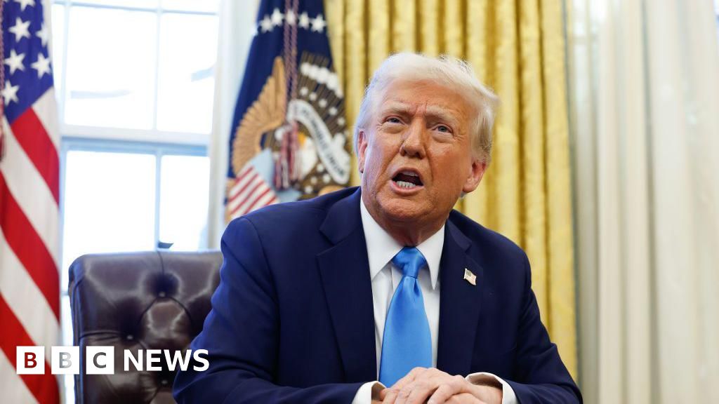 Trump signs order sanctioning International Criminal Court - Stream24 News You are currently viewing Trump signs order sanctioning International Criminal Court