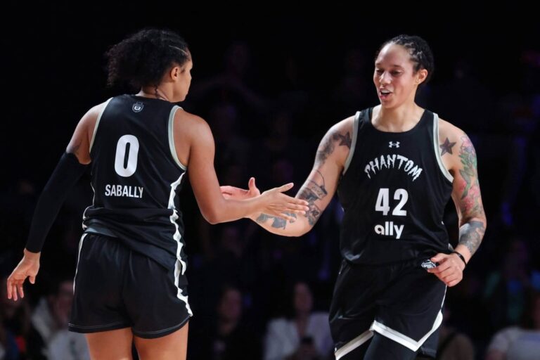 Read more about the article WNBA free-agency chaos: Why did so many All-Stars move for one-year contracts?