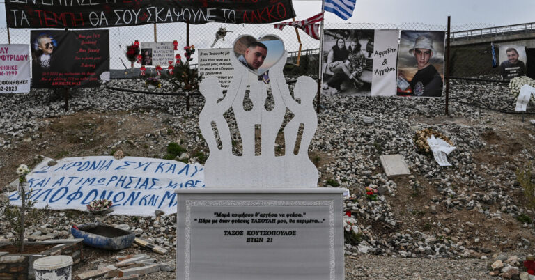 Read more about the article Workers Strike Across Greece on Anniversary of Deadly Train Crash