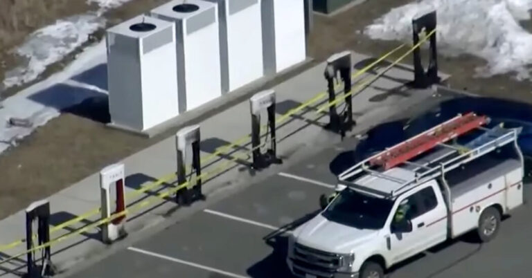 Read more about the article 7 Tesla Charging Stations Torched Near Boston