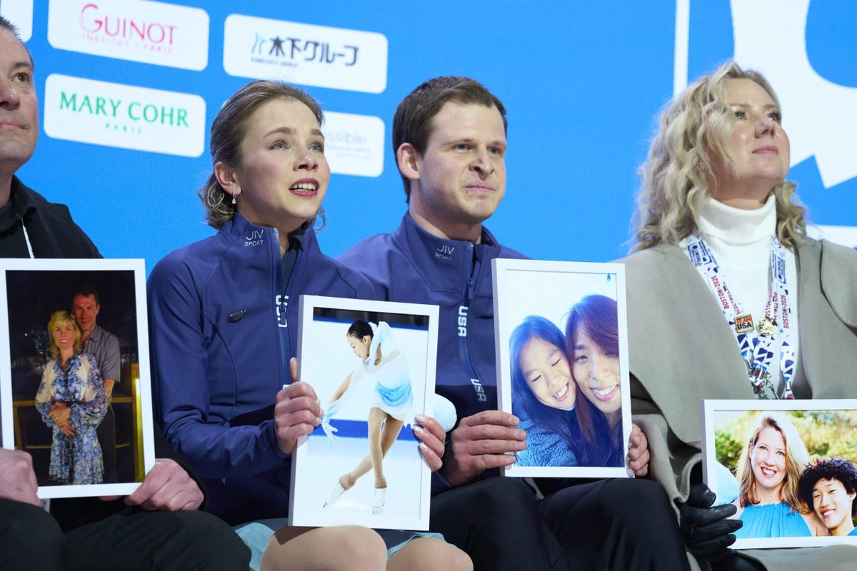 You are currently viewing American figure skating duo honors crash victims after breakthrough performance