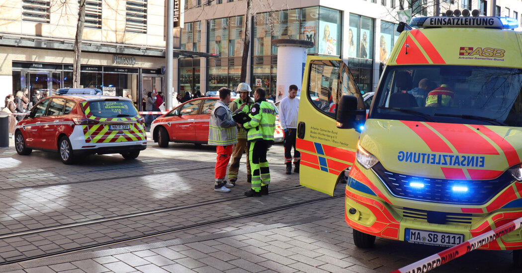 You are currently viewing At Least One Killed After Car Rams Into Crowd in Mannheim, Germany