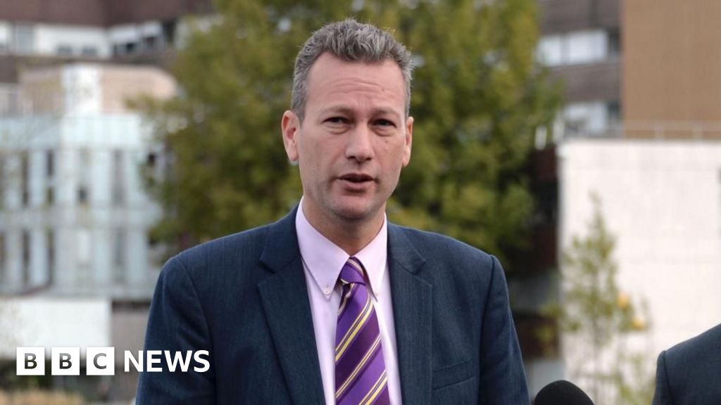 Read more about the article Ex-Reform UK Wales leader Nathan Gill to stand trial over Russia-linked bribery