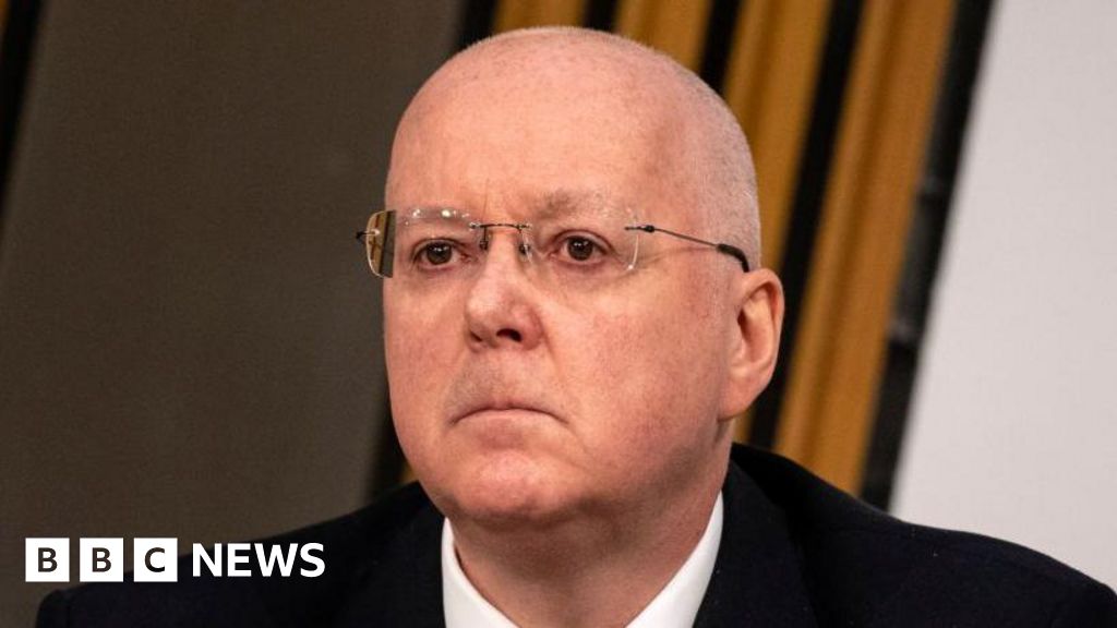 Ex-SNP chief Peter Murrell in court charged with embezzlement - Stream24 News You are currently viewing Ex-SNP chief Peter Murrell in court charged with embezzlement