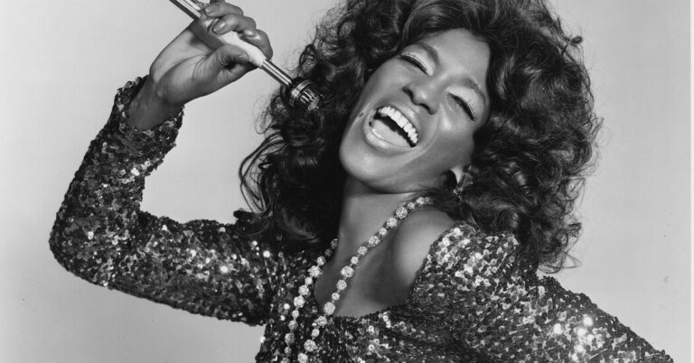 Read more about the article Gwen McCrae, Singer Who Helped Open the Dance Floor to Disco, Dies at 81