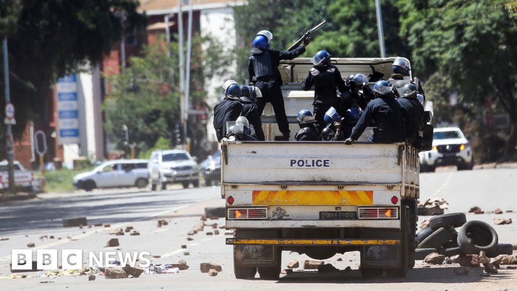 Read more about the article Harare shuts down as Blessed Geza calls for Emmerson Mnangagwa to resign