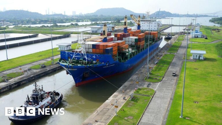 Read more about the article Hong Kong billionaire to sell Panama Canal ports to US firm