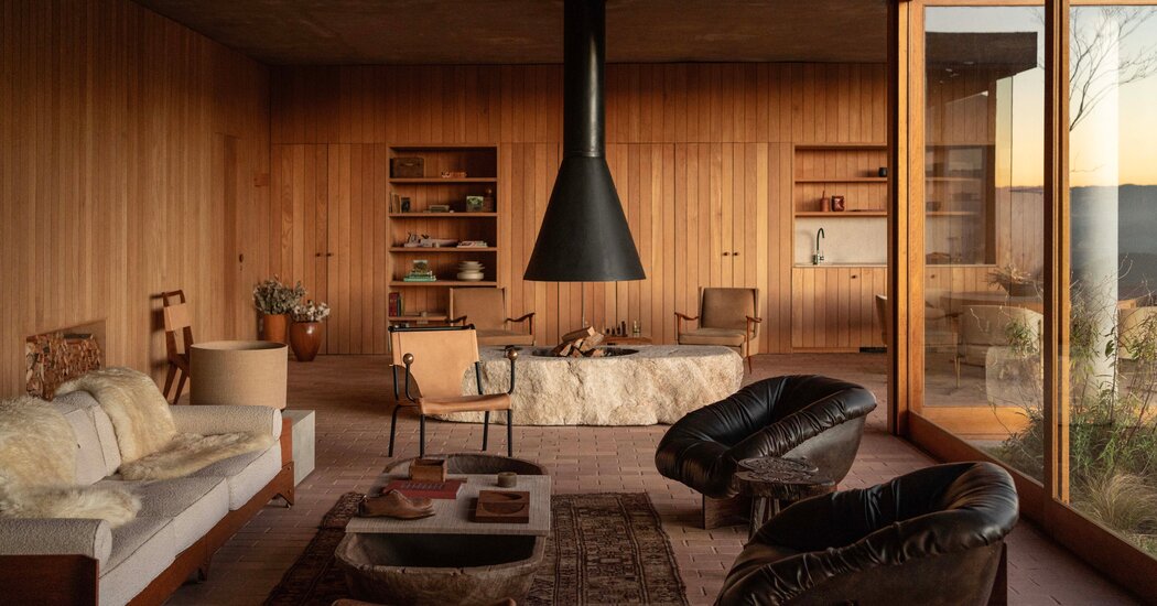 You are currently viewing In Brazil, a Family Found a Way to Live Together — and Apart