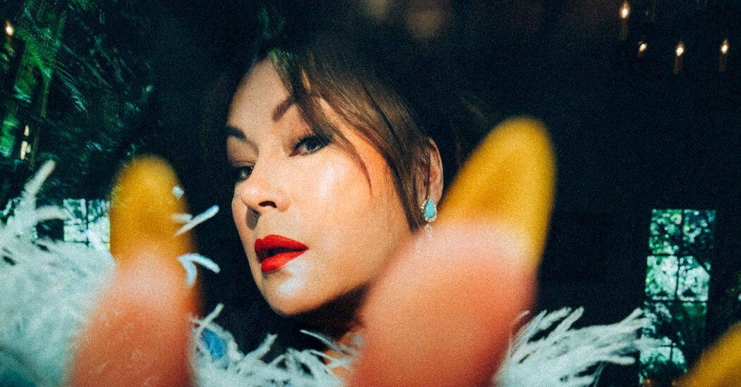 Read more about the article Jennifer Tilly Is In On the Joke
