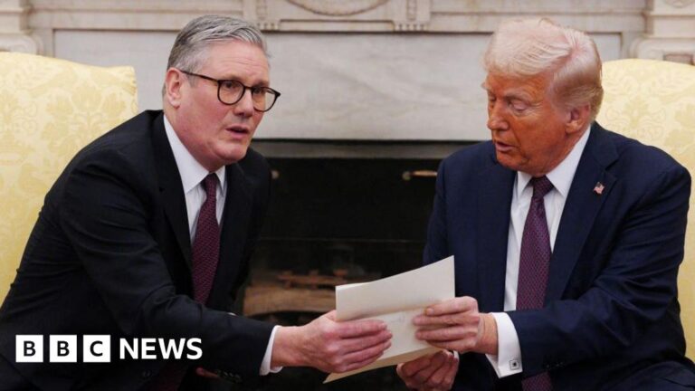 Read more about the article Keir Starmer dismisses SNP call to axe Donald Trump state visit