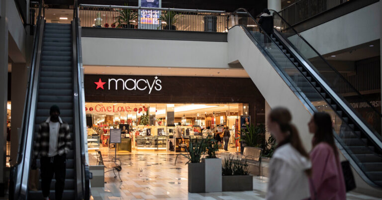 Read more about the article Macy’s Signals a Rocky Year Ahead as Trade War Looms