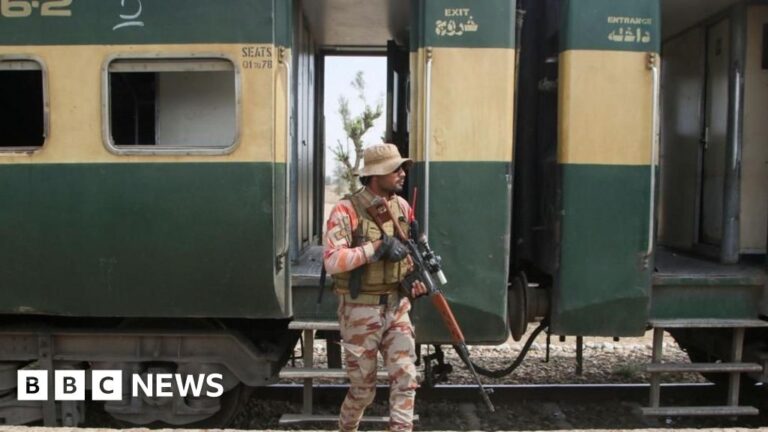 Read more about the article Pakistan army says 300 hostages freed from train