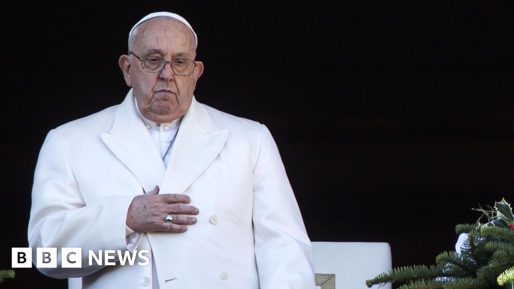 You are currently viewing Pope Francis has ‘peaceful night’ after breathing crisis, Vatican says