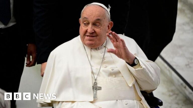 Read more about the article Pope Francis responding well to treatment, Vatican says