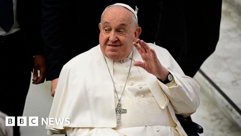 You are currently viewing Pope Francis responding well to treatment, Vatican says