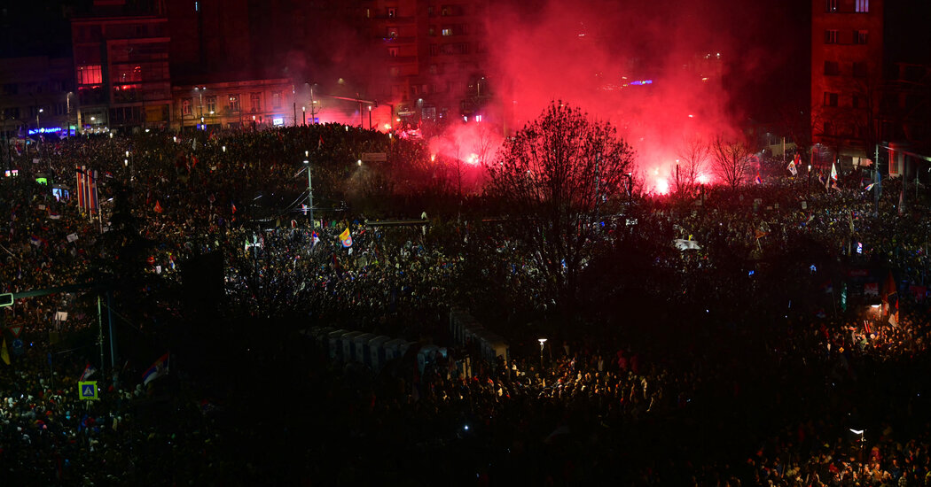 You are currently viewing Protest Against Serbian Leader Draws Over 100,000 in Biggest Crowd Yet