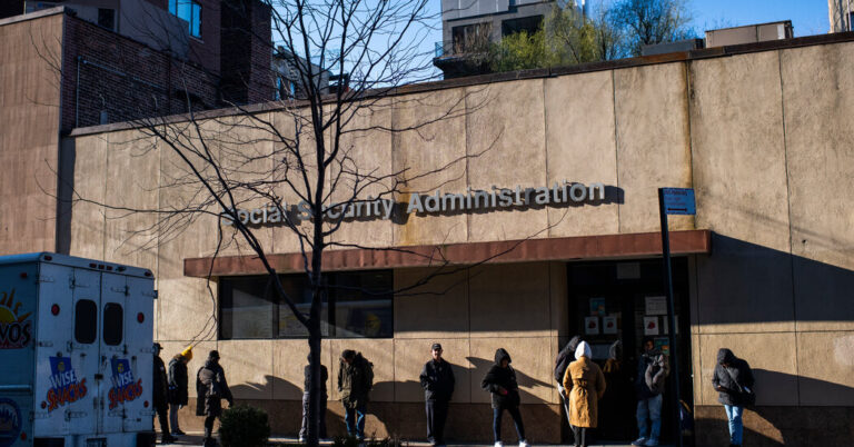Read more about the article Social Security Employees Warn of Damage From DOGE