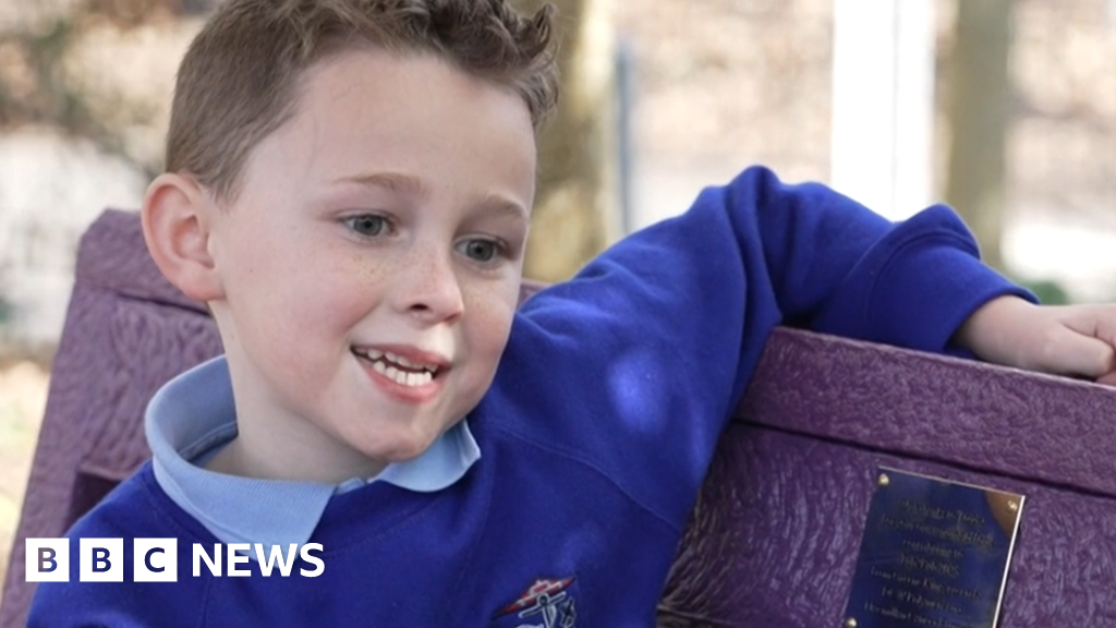 You are currently viewing Teddy surprised with gift made from thousands of tubs he saved from landfill