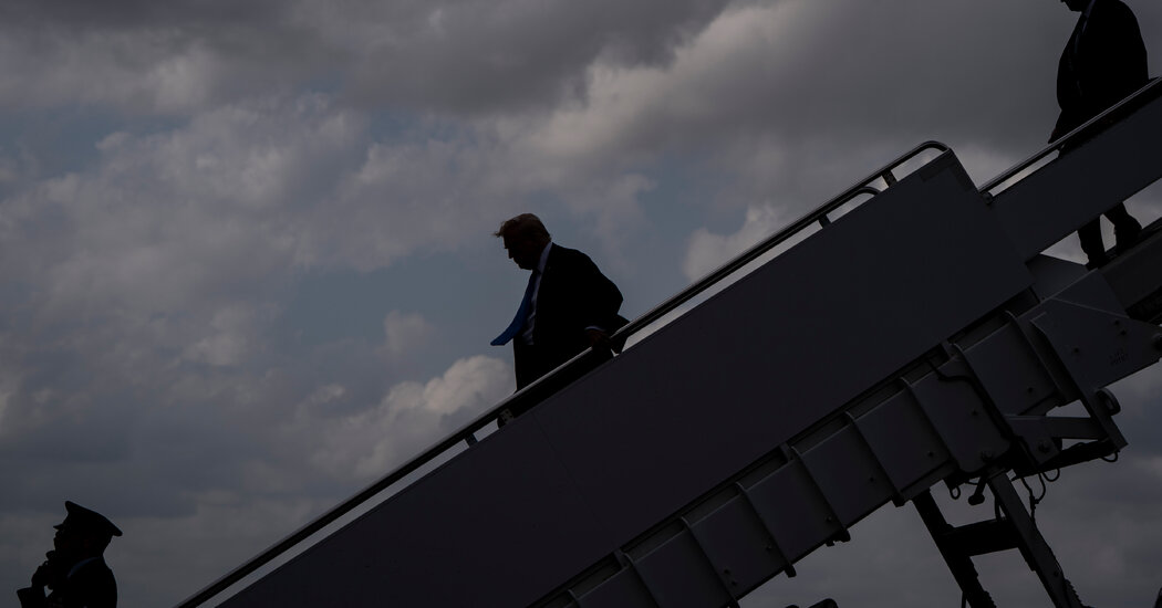 Read more about the article Trump Says He’s ‘Not Joking’ About Seeking a Third Term in Defiance of Constitution