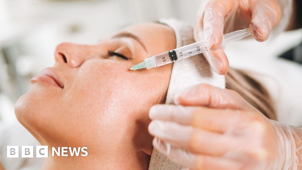 You are currently viewing Warning over the dangers of Botox parties