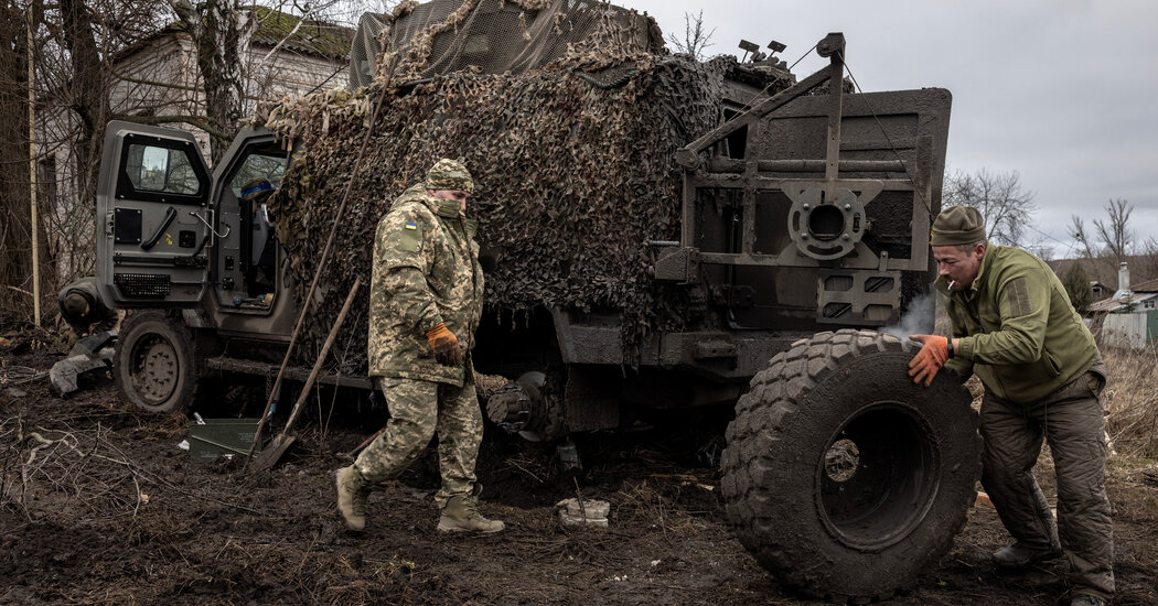Read more about the article Zelensky Accuses Russia of Trying to Trap Ukraine’s Forces Amid Cease-Fire Talks