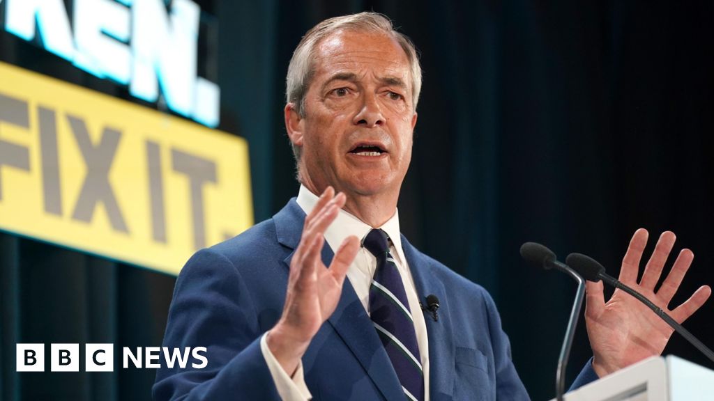 Read more about the article Nigel Farage clashes with teaching union over ‘far right’ claim