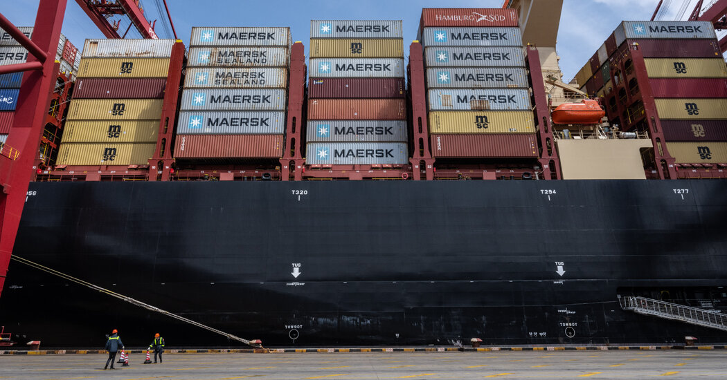 You are currently viewing U.S. and China Headed for ‘Monumental’ Split, Putting World Economy on Edge