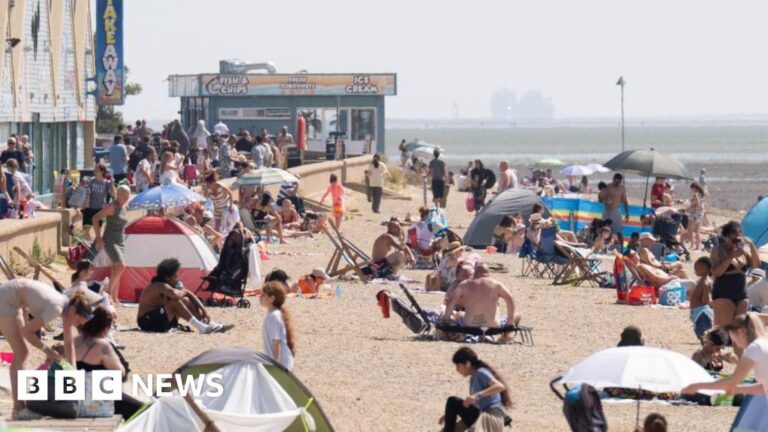 Read more about the article Amber heat health alerts issued as temperatures to soar
