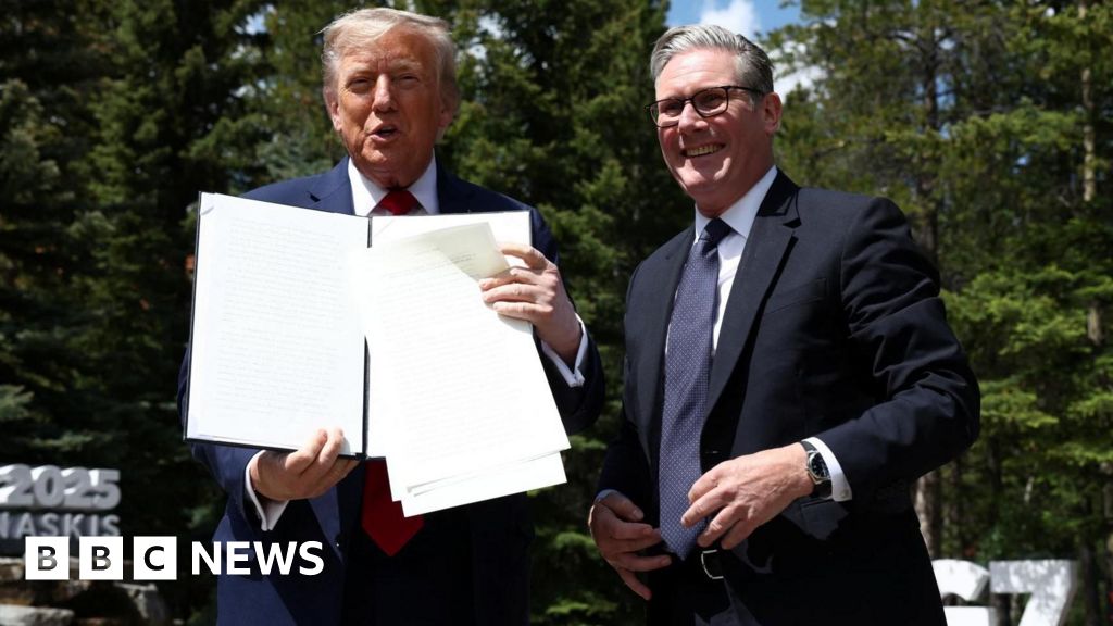 Chris Mason: Tariffs deal a triumph for Starmer - Stream24 News You are currently viewing Chris Mason: Tariffs deal a triumph for Starmer
