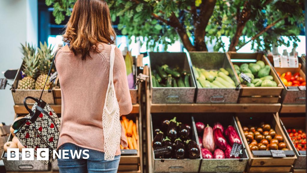 You are currently viewing ‘Dismal’ month for supermarkets pushes down retail sales