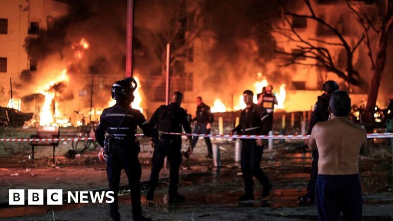 Read more about the article Explosions and damage across Israel as Iran launches fresh air strikes