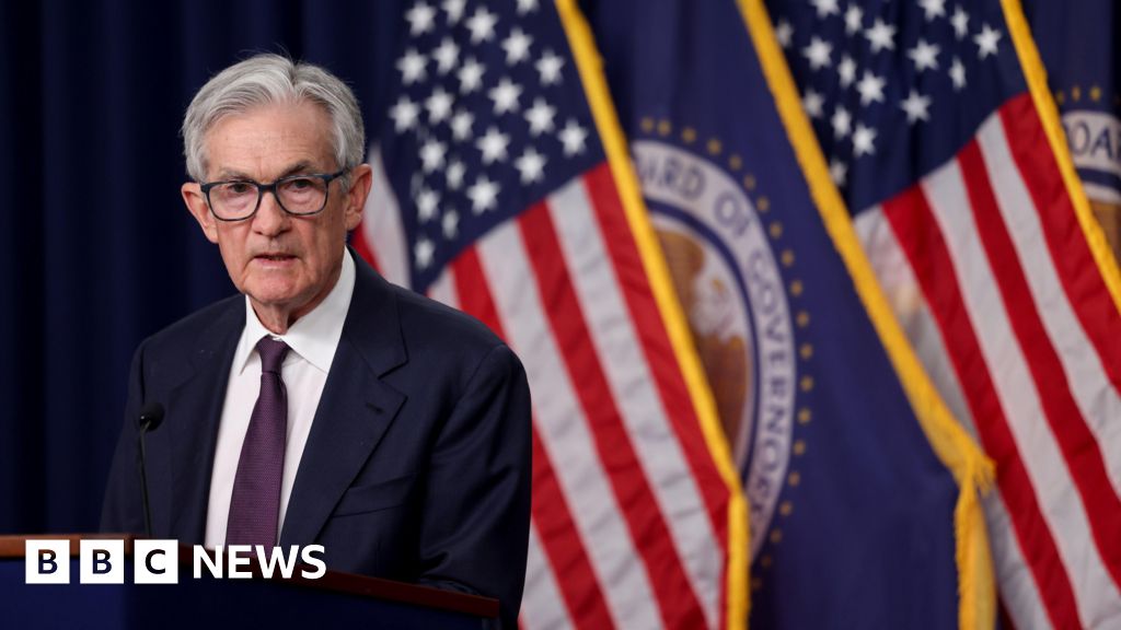 You are currently viewing Fed holds interest rates for fourth time despite tariff turmoil