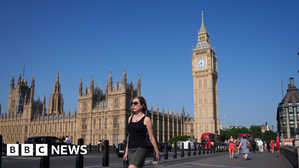 You are currently viewing Hottest day of the year as 32C heatwave approaches