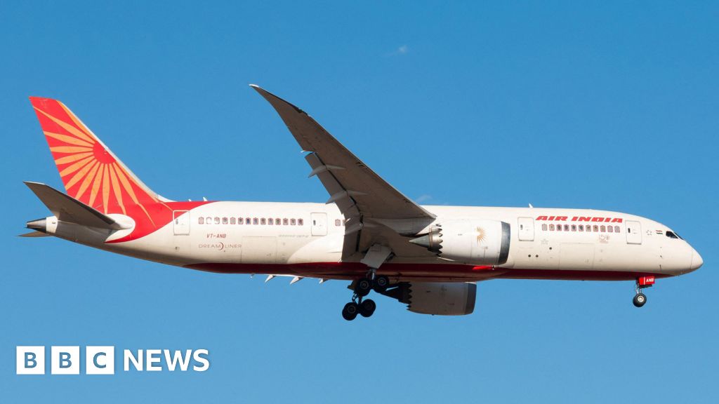 You are currently viewing How the Boeing Dreamliner crash investigation is unfolding