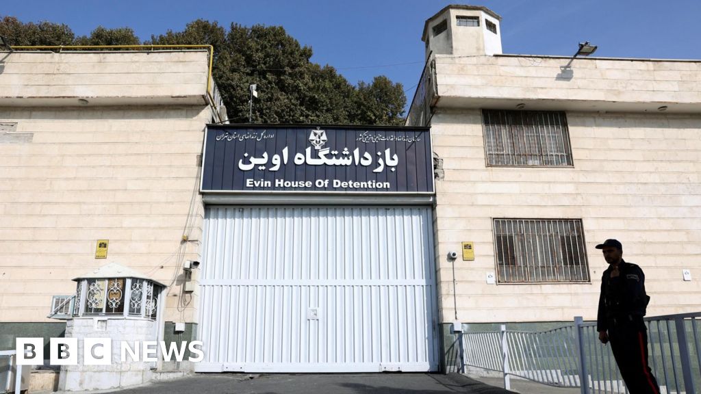 You are currently viewing Israel says it struck Tehran’s Evin prison and Fordo access routes