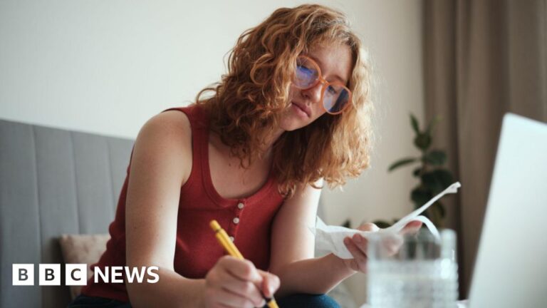 Read more about the article Lifetime ISAs leave some with less money than they put in, MPs warn