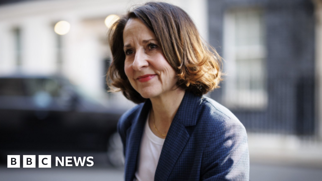 Read more about the article Liz Kendall ‘firm in convictions’ ahead of welfare vote