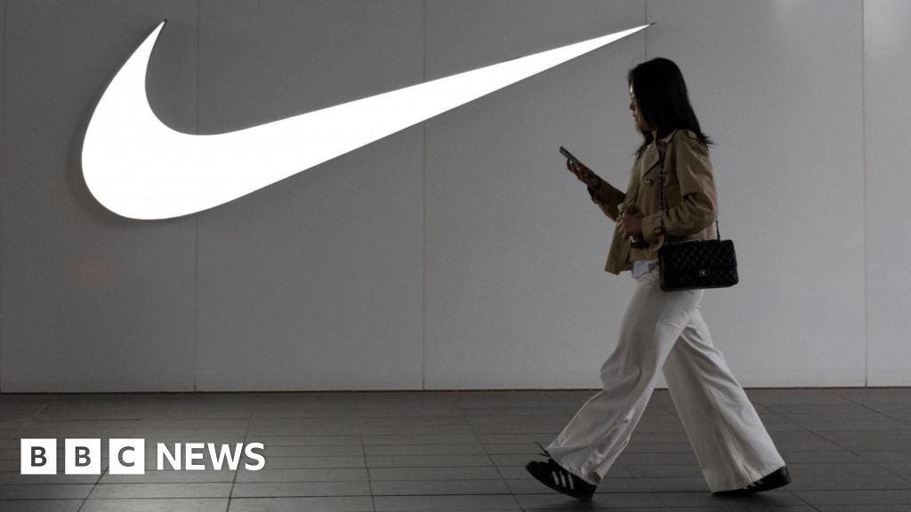 You are currently viewing Nike says US trade policies could cost it $1bn