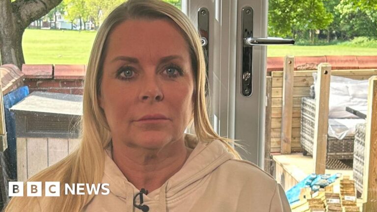 Read more about the article ‘Oasis ticket scammer’ customers hit out at Action Fraud response