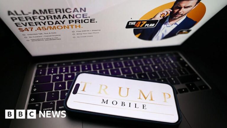 Read more about the article Trump Organization enters mobile phone business